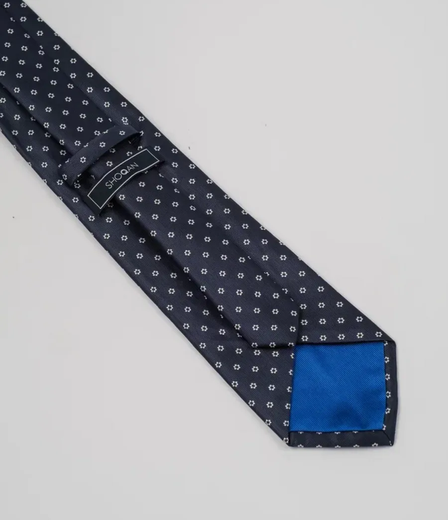 Галстук темно-синего цвета с рисунком